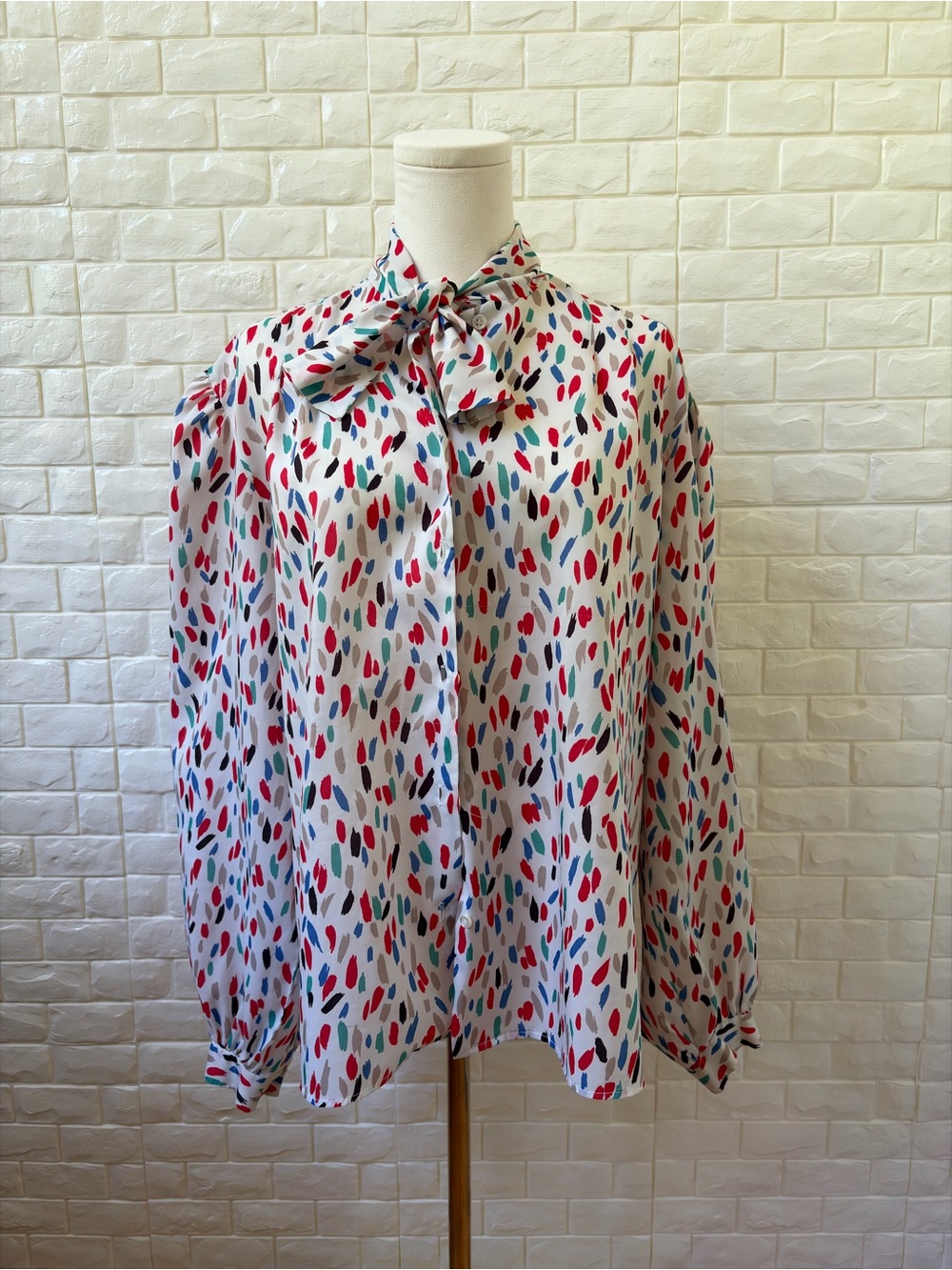 Vintage White Tie-Neck Blouse with Multicolor Spot Print